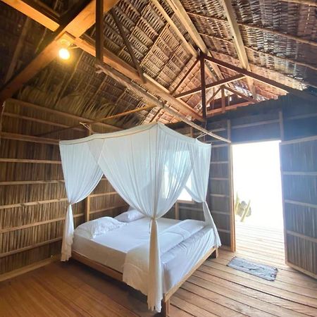 Pulau Mansuar Mambetron Homestay Raja Ampat מראה חיצוני תמונה